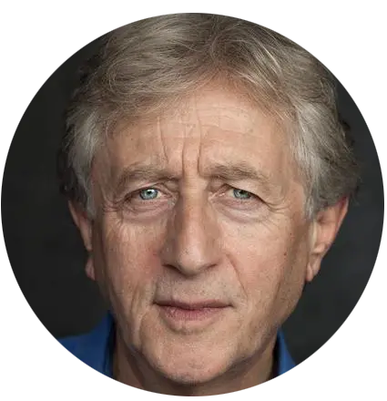 Jeremy Clyde voiceover headshot