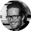 Jonathan Bennedsen Danish male voiceover Headshot